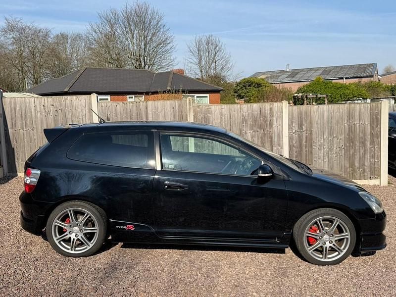 Begagnad Honda Civic Type R 2004 Svart Halvkombi