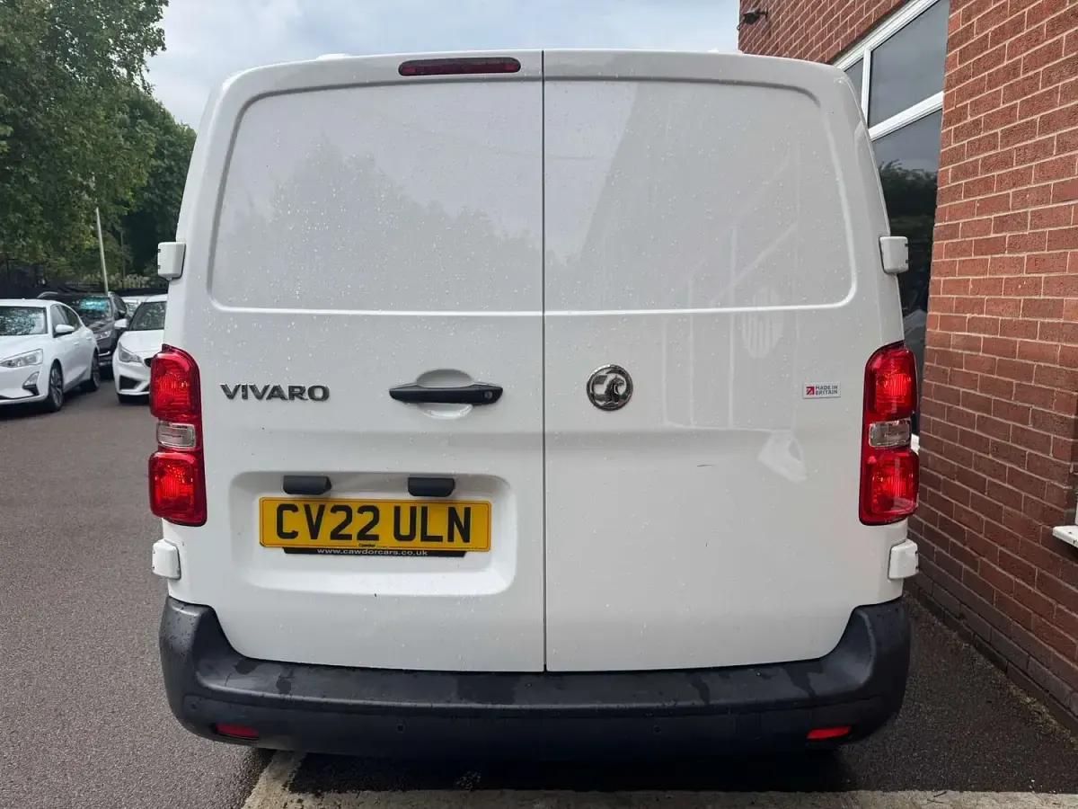 Used Vauxhall Vivaro S 145 HP (106 kW) 2022 White MPV