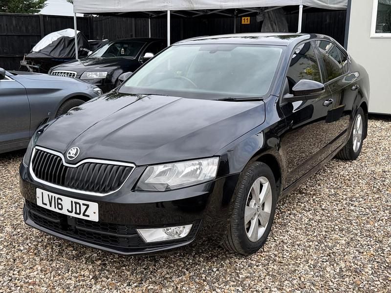 Used Skoda Octavia SE L 184 HP (135 kW) 2016 Black Hatchback