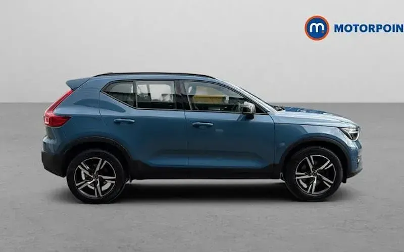 Used Volvo XC40 Plus 163 HP (119 kW) 2026 SUV