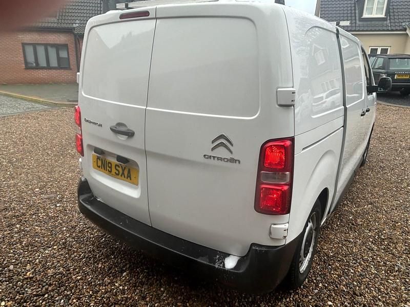 Used Citroën Dispatch 2019 White MPV