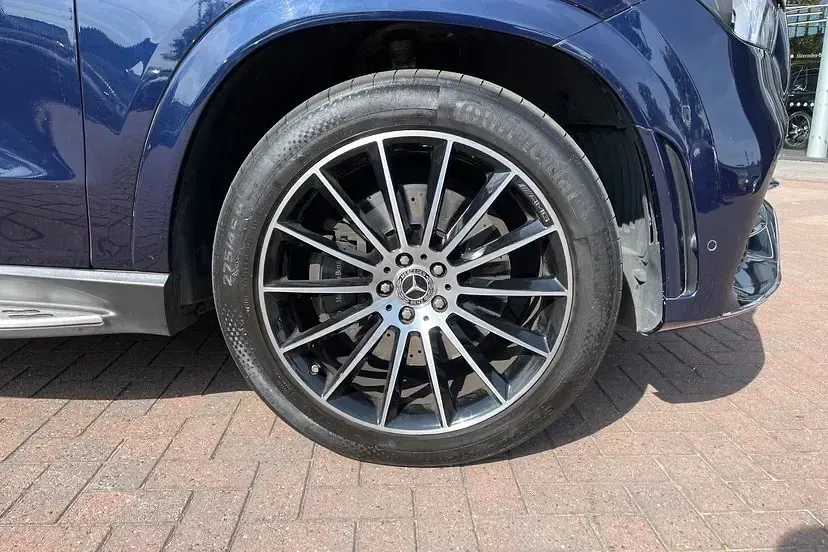 Used Mercedes GLE400 AMG line 330 HP (242 kW) 2023 Blue SUV