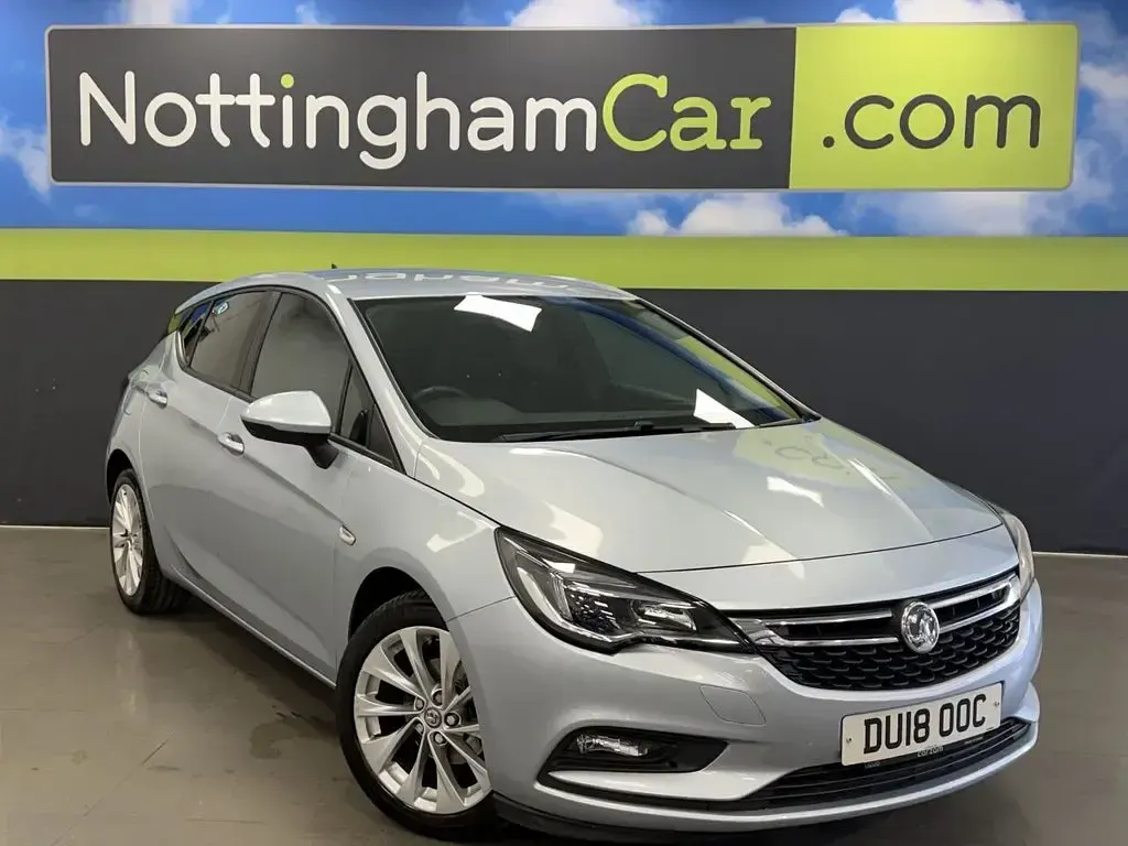 Used Vauxhall Astra 100 HP (73 kW) 2018 Silver Hatchback