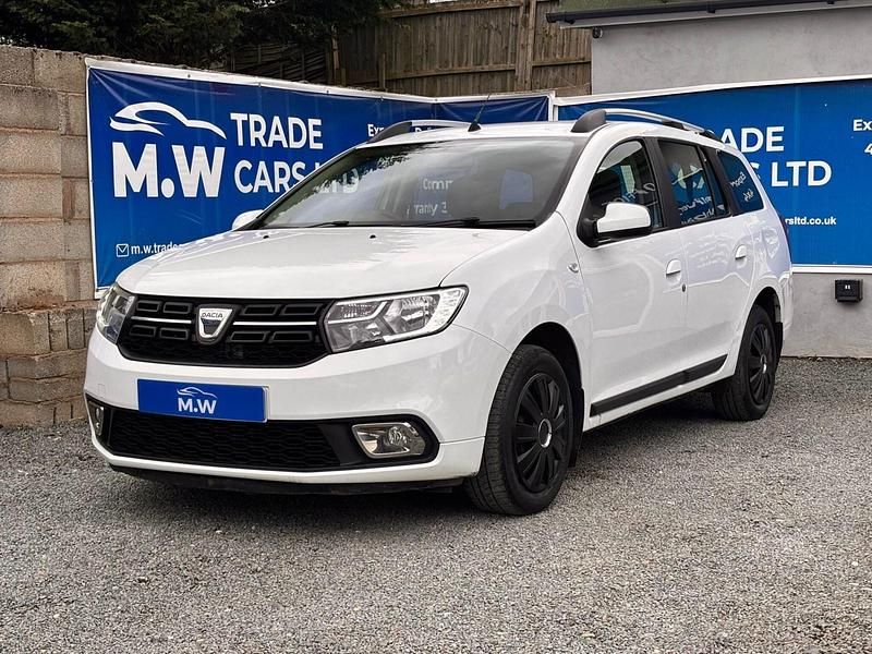 Used Dacia Logan MCV Lauréate 2018 White Estate
