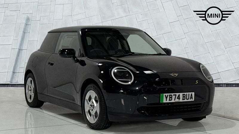 Black Used 2024 Mini Cooper SE Hatch Hatchback | £25,854 (Fair price) - Image 1/4