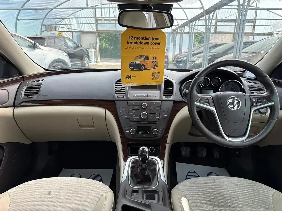 Used Vauxhall Insignia 160 HP (117 kW) 2010 Blue Hatchback