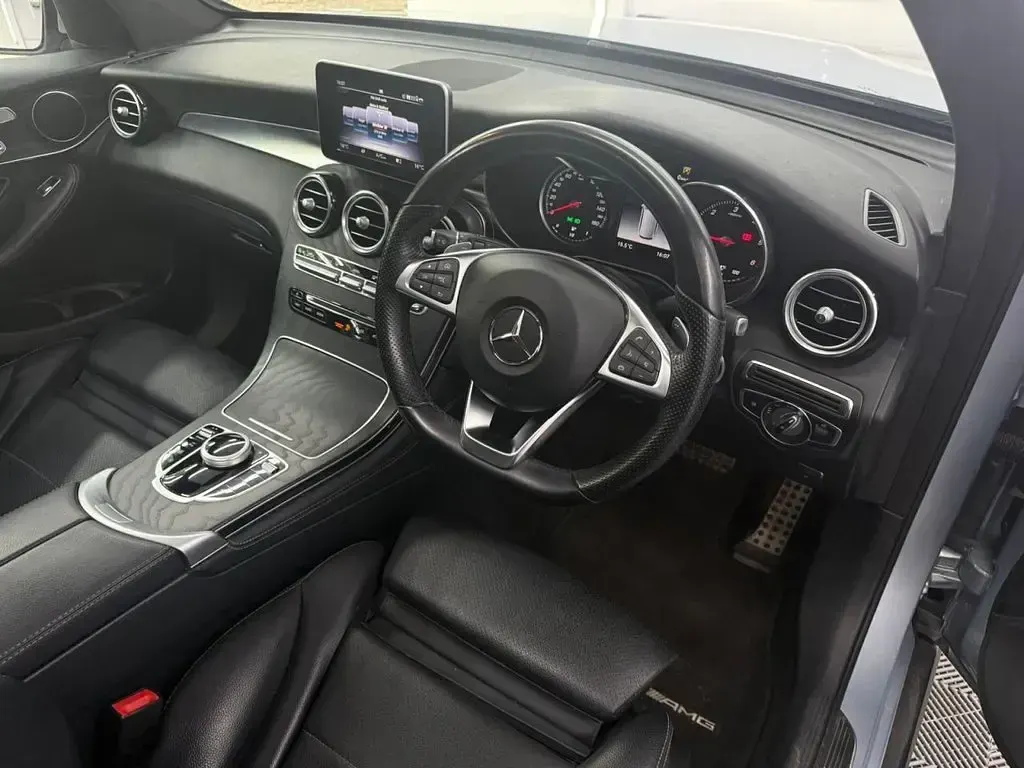 Used Mercedes GLC250 AMG line 204 HP (150 kW) 2018 Silver SUV