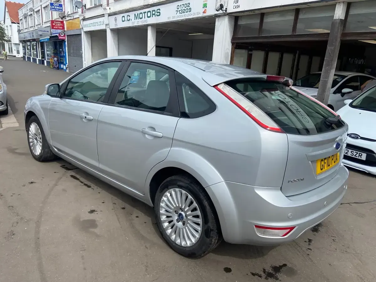 Used Ford Focus Titanium 2010 Silver Hatchback