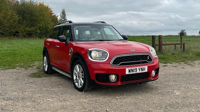 Red Used 2019 Mini Cooper S Countryman Exclusive SUV | £16,995 (Fair price) - Image 1/4