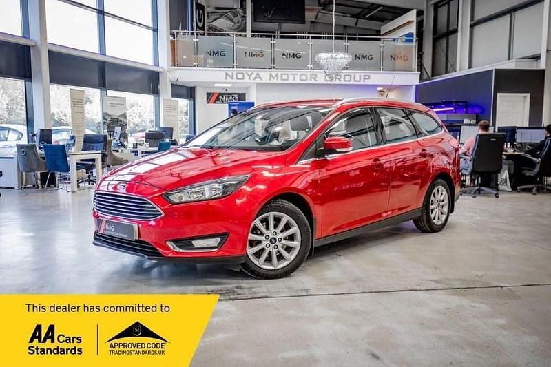 Used Ford Focus Titanium 125 HP (91 kW) 2017 Red Estate