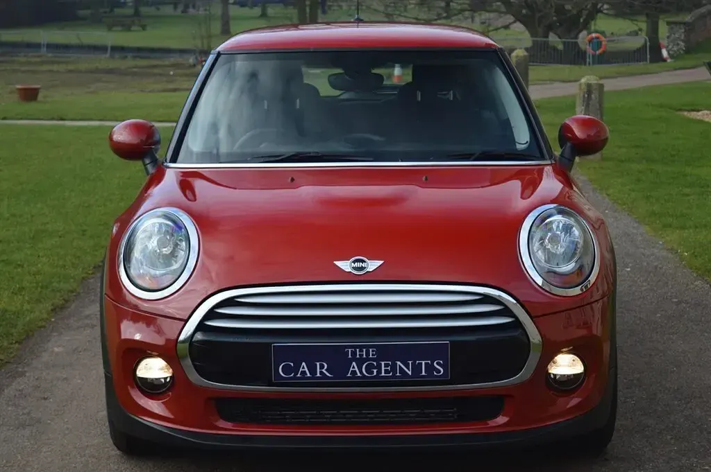 Used Mini Cooper Pepper 134 HP (98 kW) 2014 Red Hatchback