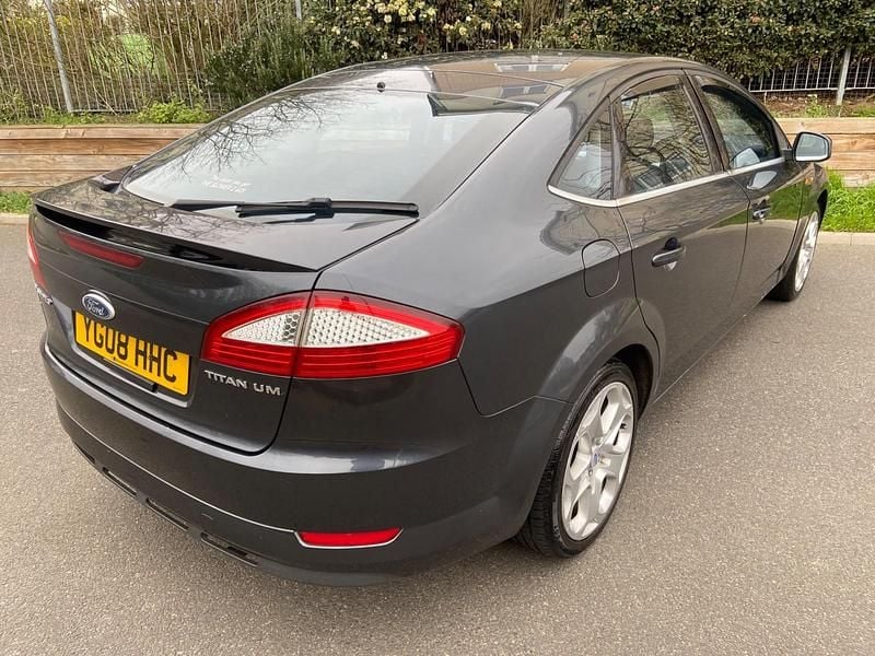 Used Ford Mondeo Titanium 143 HP (105 kW) 2008 Grey Hatchback