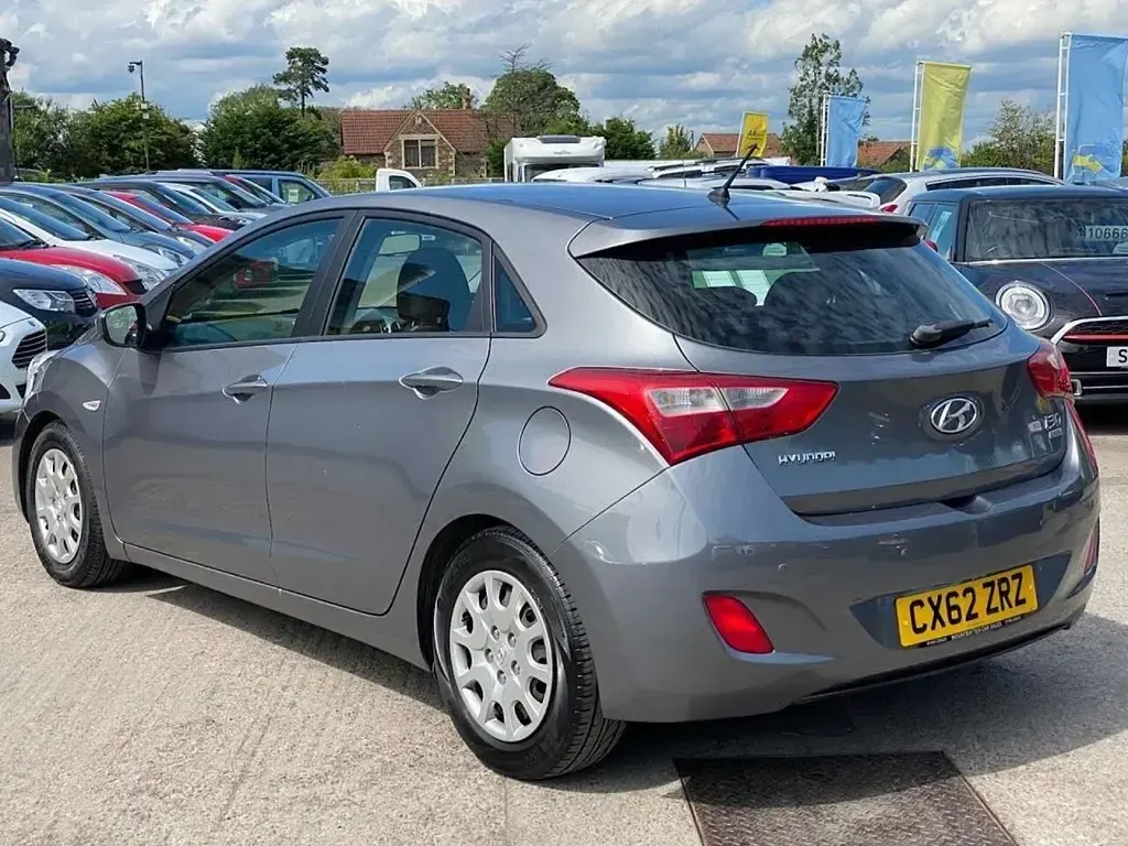 Used Hyundai i30 Classic 89 HP (65 kW) 2012 Grey Hatchback