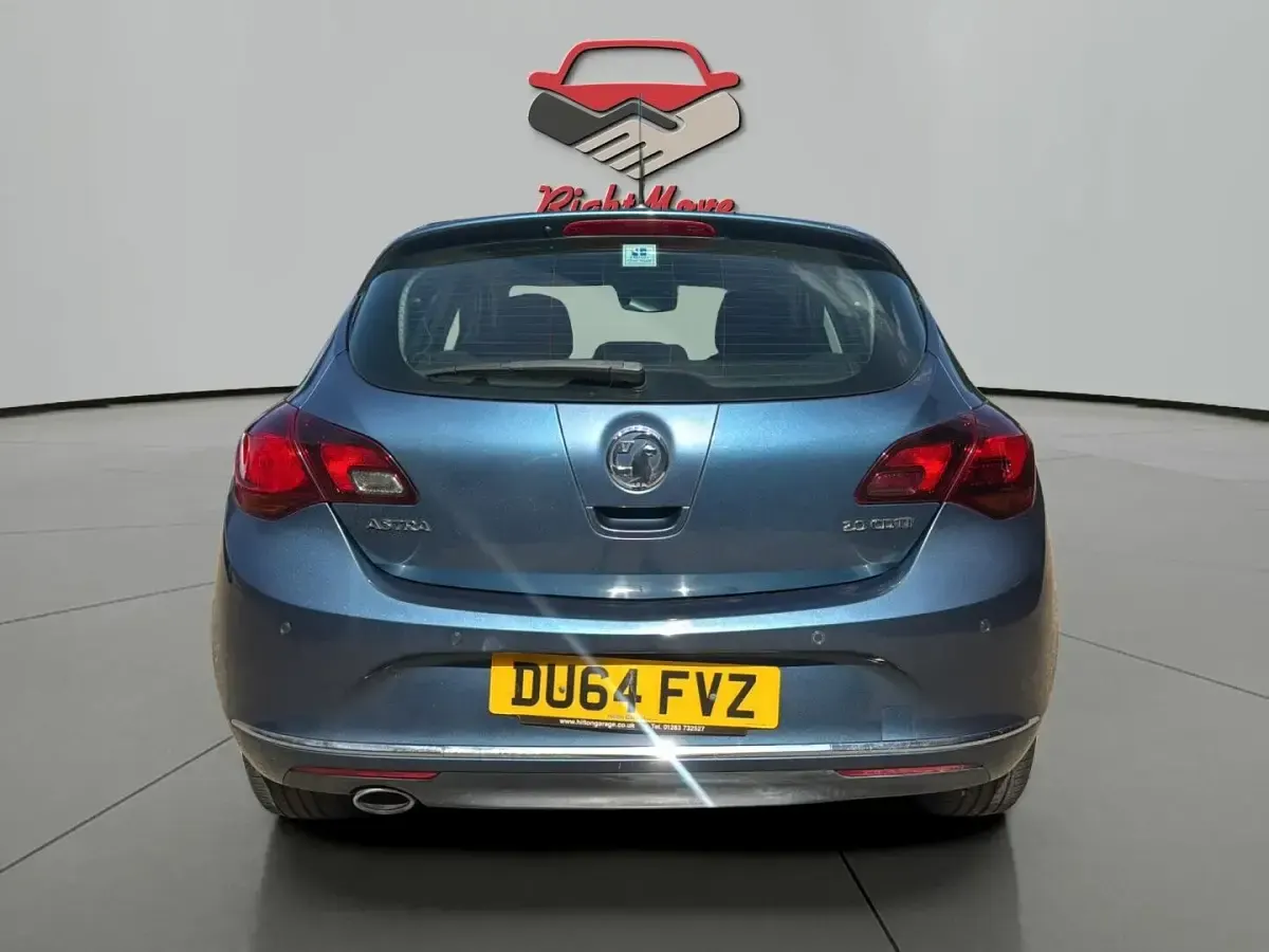 Używany Vauxhall Astra Elite 165 KM (121 kW) 2014 Niebieski Hatchback