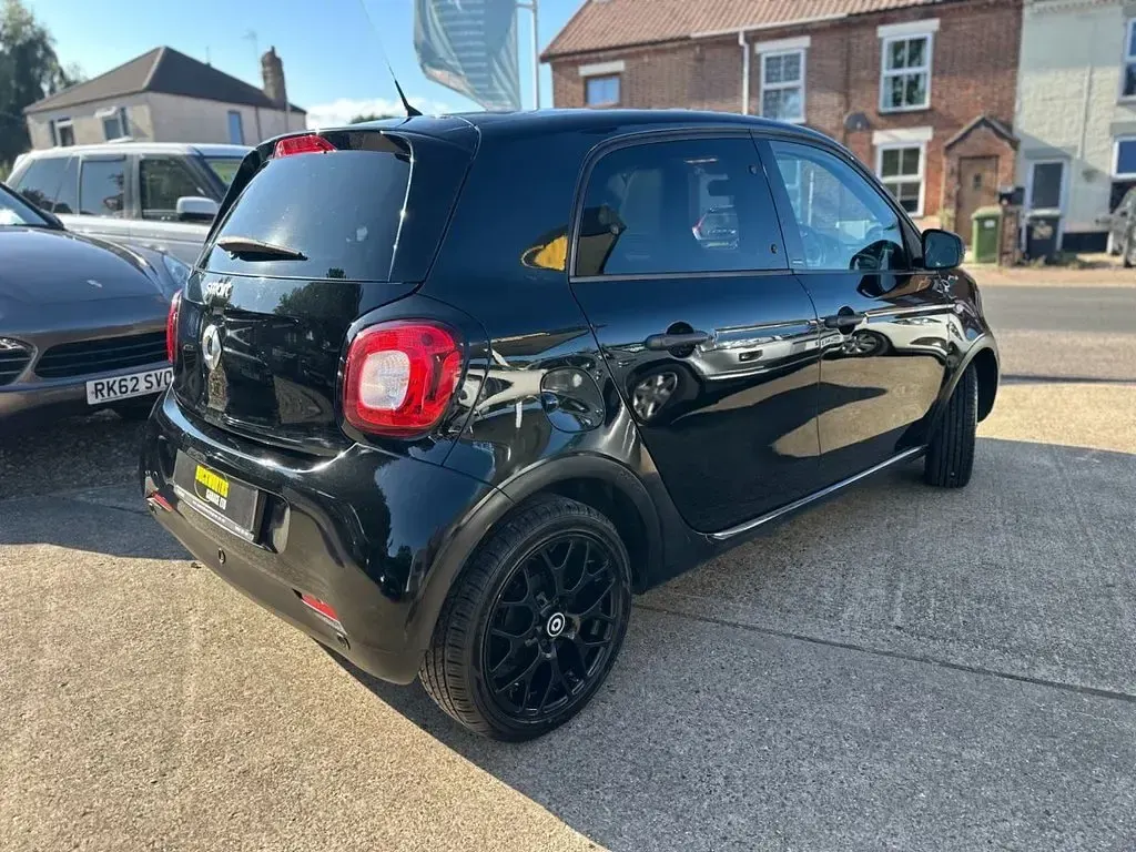 Used Smart ForFour Edition Black 71 HP (52 kW) 2016 Black Hatchback