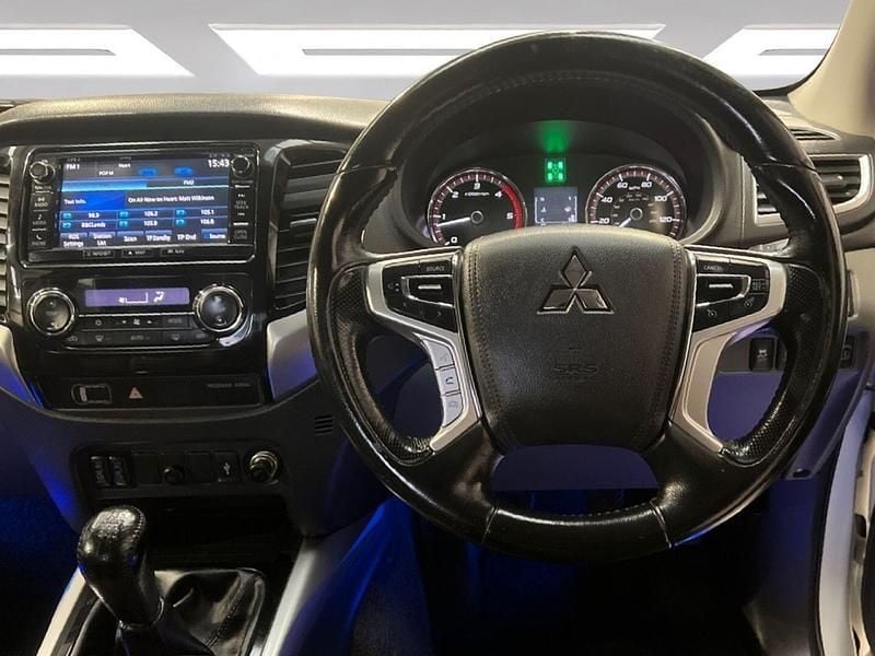 Second-hand Mitsubishi L200 2017 Alb Pickup