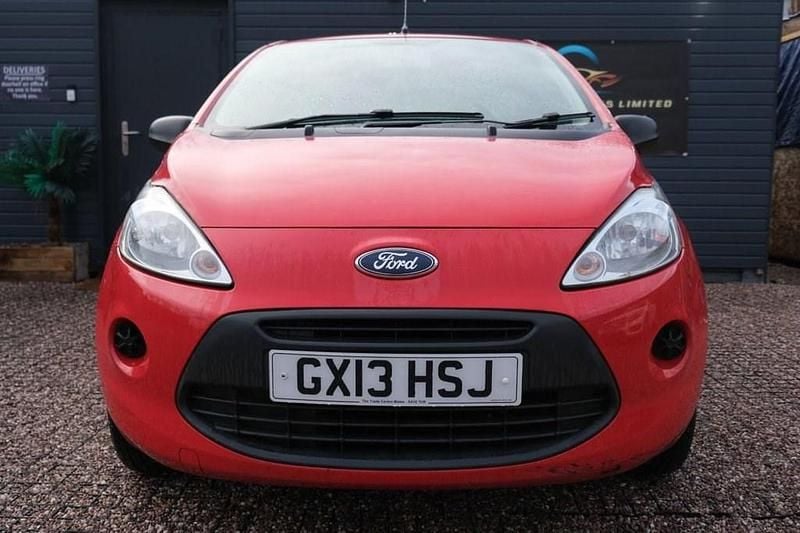 Used Ford Ka Studio 69 HP (50 kW) 2013 Red Hatchback