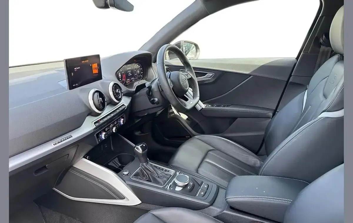 Used Audi SQ2 Black Edition 300 HP (220 kW) 2023 Blue SUV