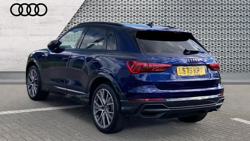 Begagnad Audi Q3 Black Edition 150 HK (110 kW) 2025 Blå SUV