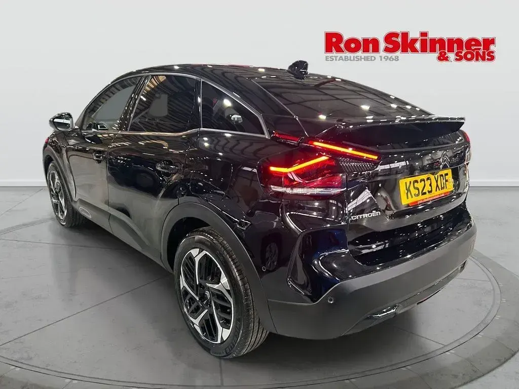 Used Citroën C4 Shine 2023 Black SUV