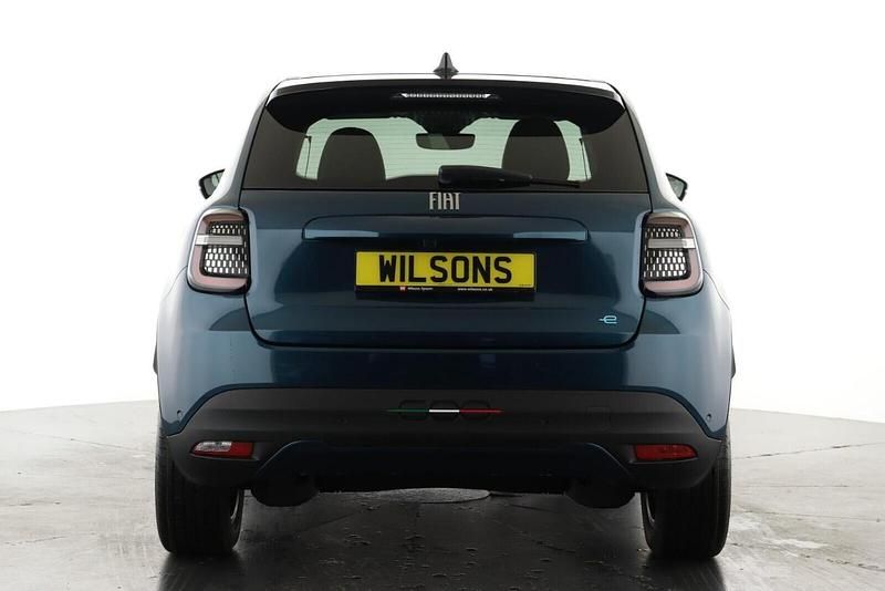 Used Fiat 600E La Prima 113 kW (154 HP) 2024 Green SUV