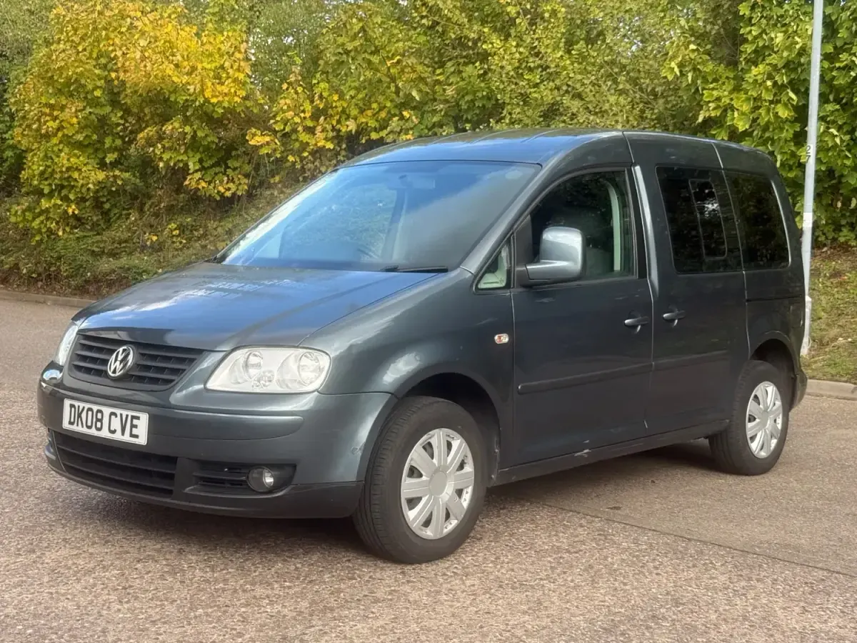 Begagnad VW Caddy Maxi Life 105 HK (77 kW) 2008 Grön Minibuss