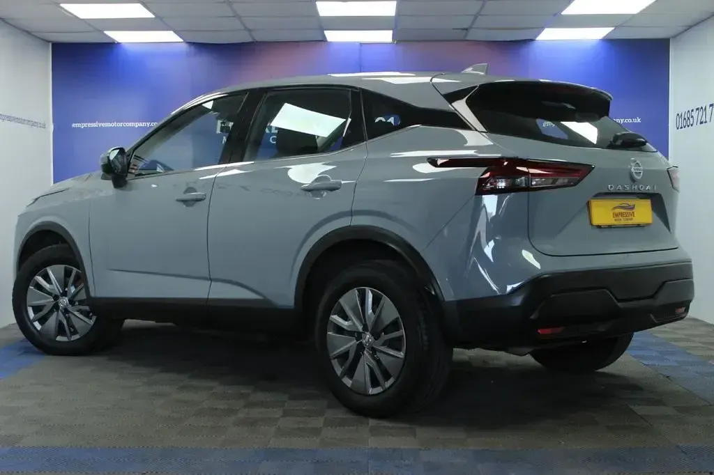 Used Nissan Qashqai S 140 HP (102 kW) 2022 Grey SUV