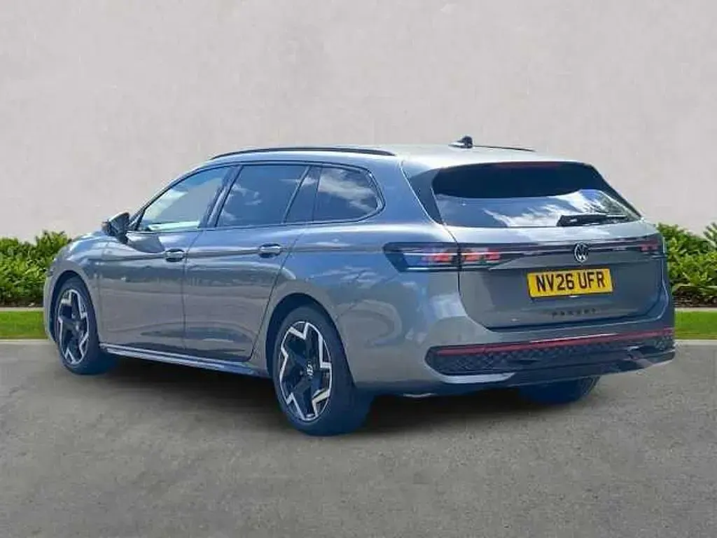 New VW Passat R-line 150 HP (110 kW) 2026 Grey Estate
