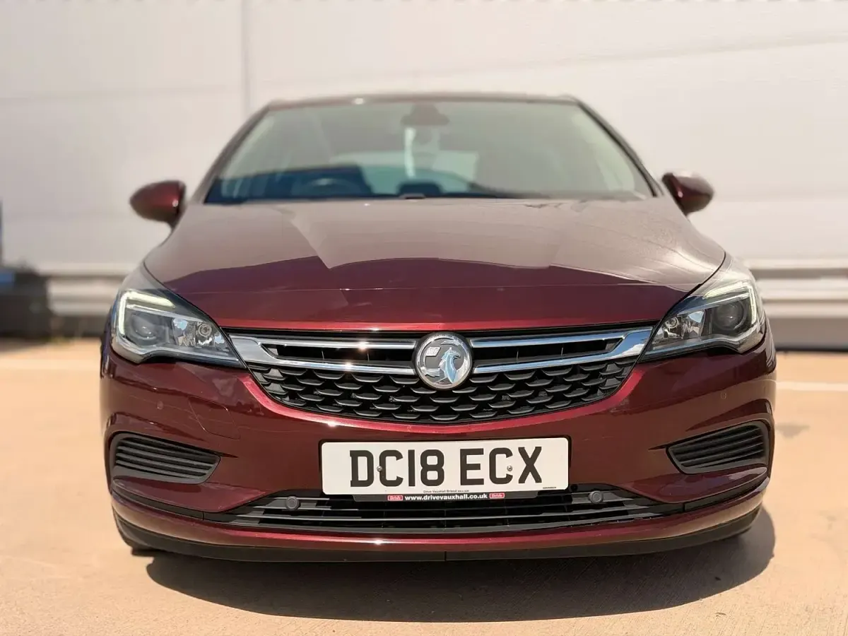 Used Vauxhall Astra 150 HP (110 kW) 2018 Red Hatchback