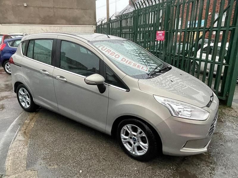Used Ford B-MAX Zetec 75 HP (55 kW) 2014 Silver MPV