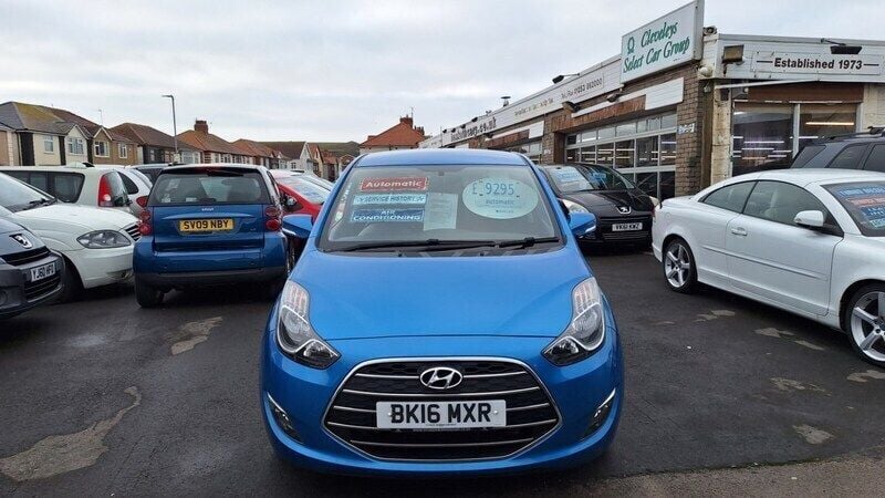 Blue Used 2016 Hyundai ix20 SE MPV | £8,495 (Fair price) - Image 1/4