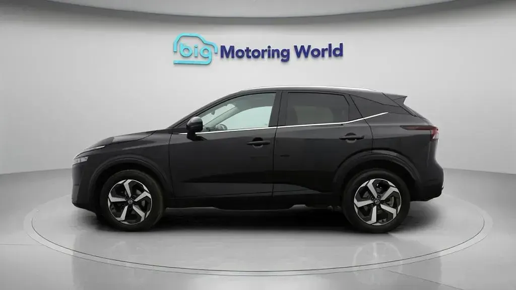 Used Nissan Qashqai N-Connecta 158 HP (116 kW) 2022 Black SUV