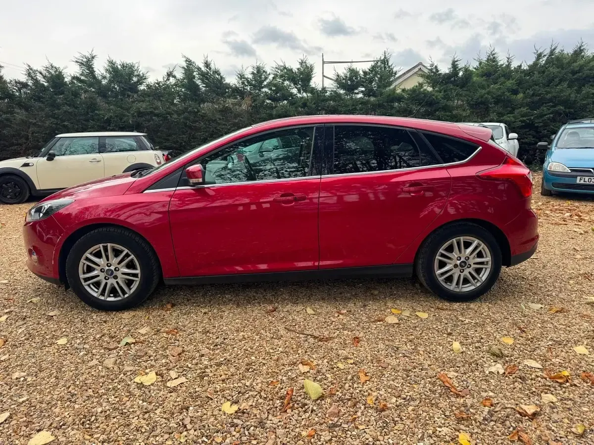 Used Ford Focus Titanium 2013 Red Hatchback