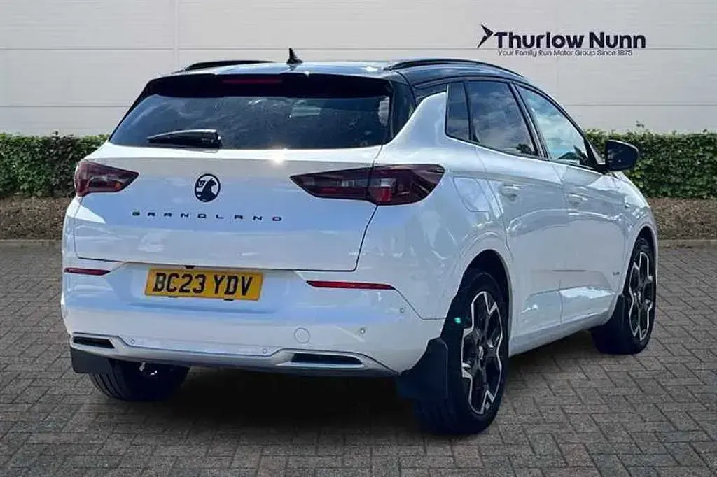 Used Vauxhall Grandland X Ultimate 225 HP (165 kW) 2023 White SUV
