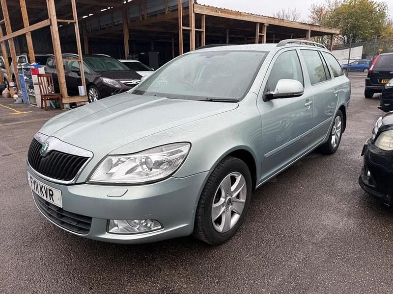 Usado Skoda Octavia Elegance 160 CV (117 kW) 2011 Verde Familiar