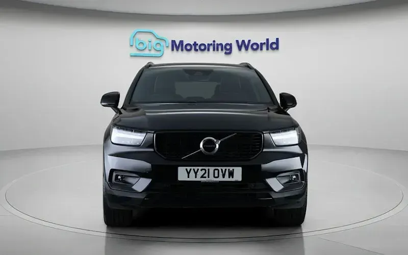 Used Volvo XC40 R-Design 211 HP (155 kW) 2021 Black SUV