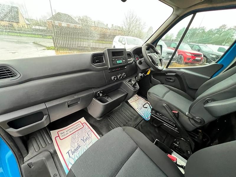 Used Renault Master Business 2021 Blue Van