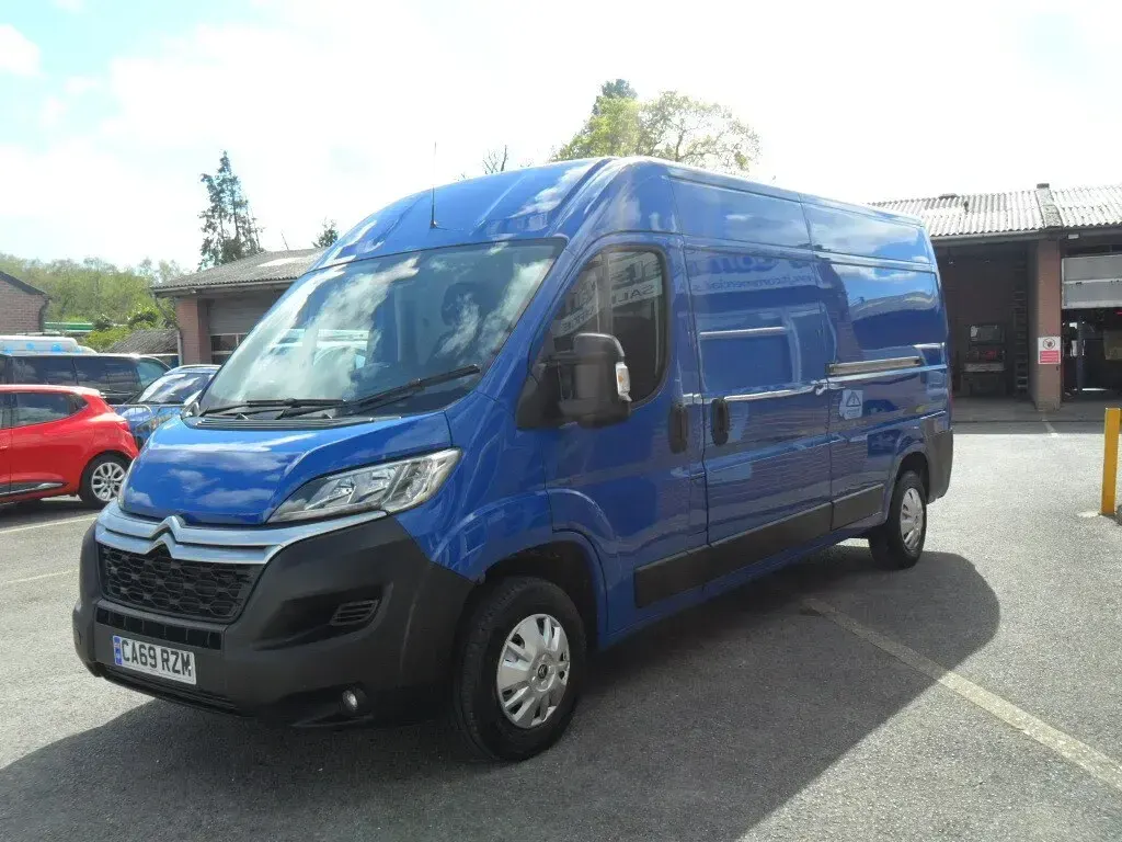 Used Citroën Relay 140 HP (102 kW) 2020 Blue Van