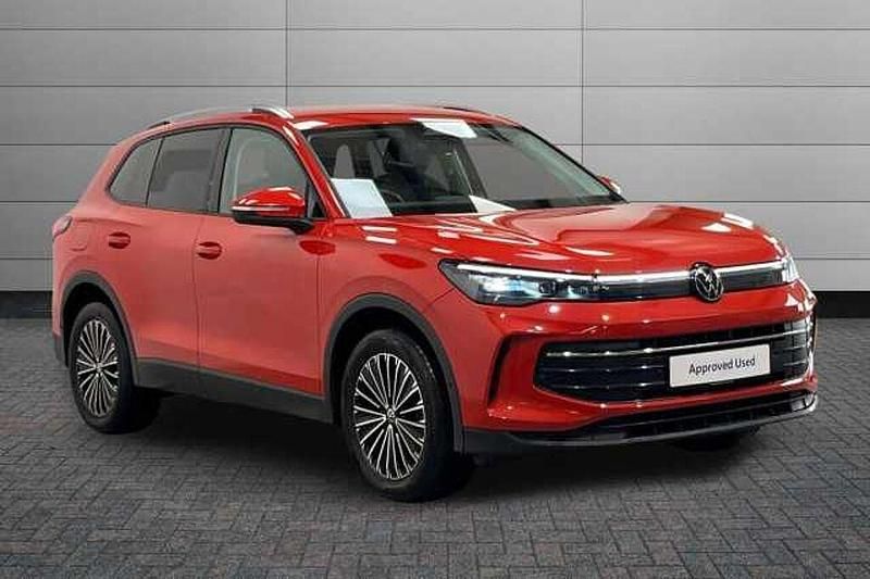 Used VW Tiguan Match 150 HP (110 kW) 2024 Persimmon red SUV