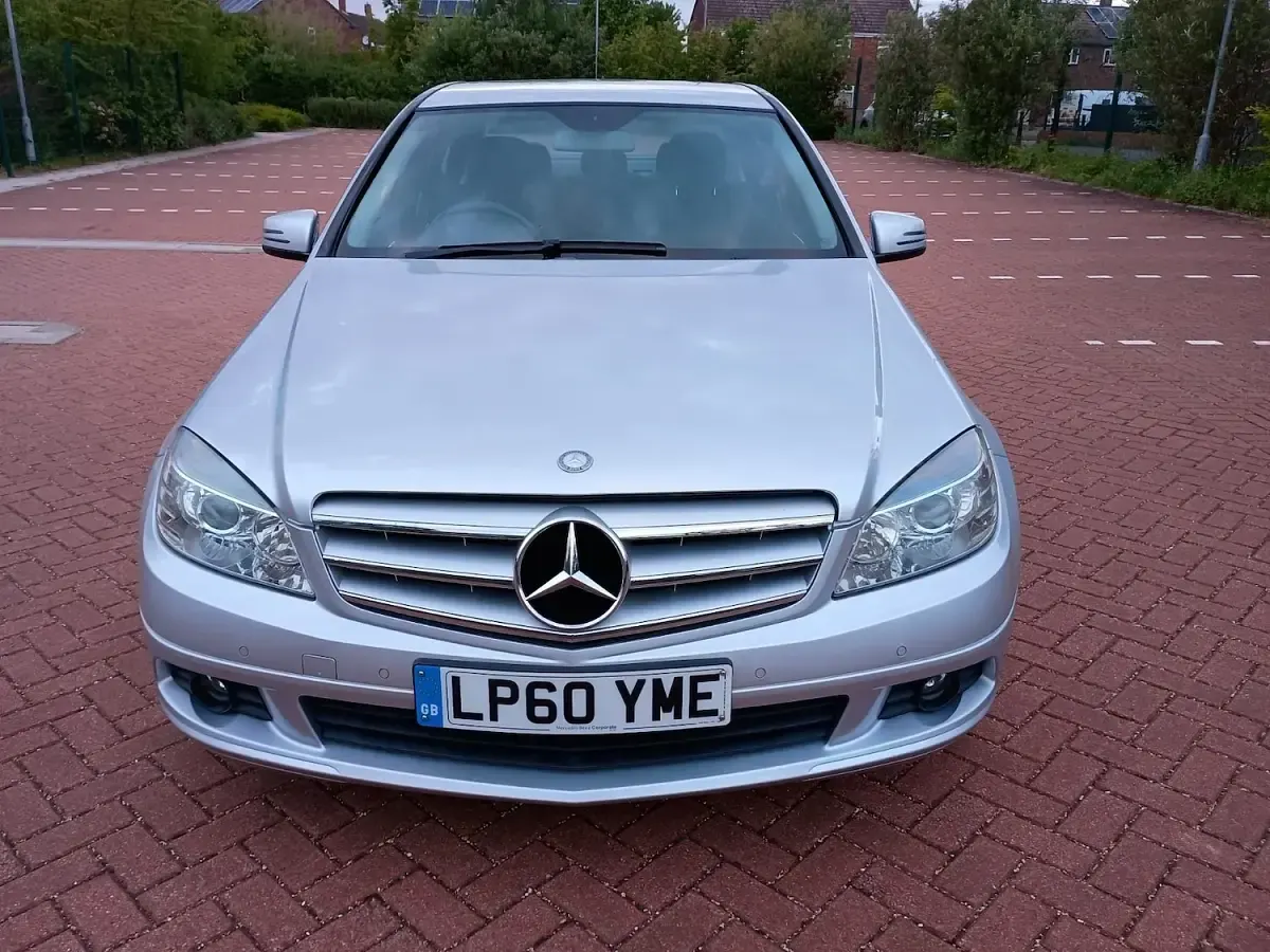 Used Mercedes C220 Executive 167 HP (122 kW) 2011 Silver Sedan