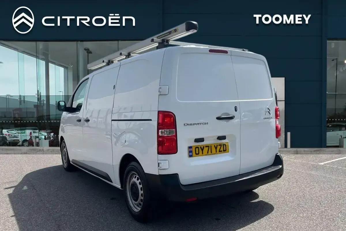 Used Citroën Dispatch 101 HP (74 kW) 2021 White MPV