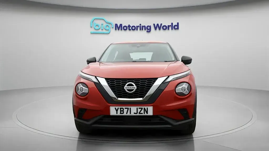 Usado Nissan Juke Acenta 114 HP (83 kW) 2021 Vermelho SUV