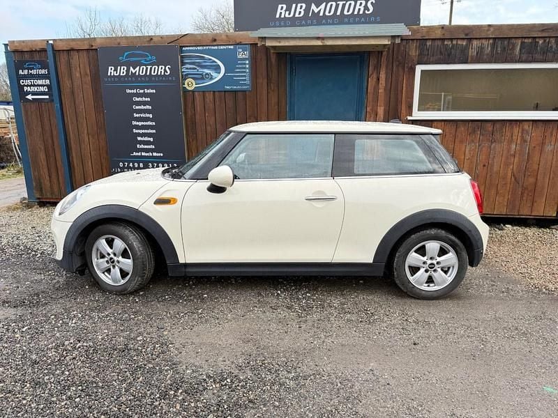 Used Mini Cooper D Hatch 116 HP (85 kW) 2016 White Hatchback