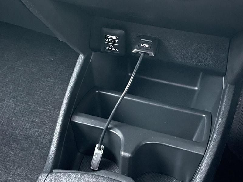 Used Honda Jazz ES 2014 White Hatchback