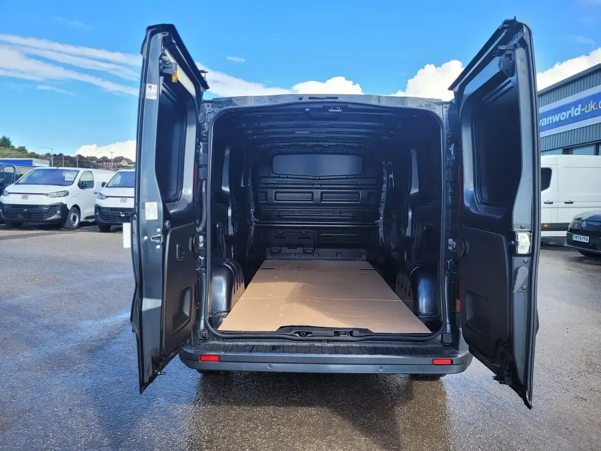 New Renault Trafic 2026 Grey MPV