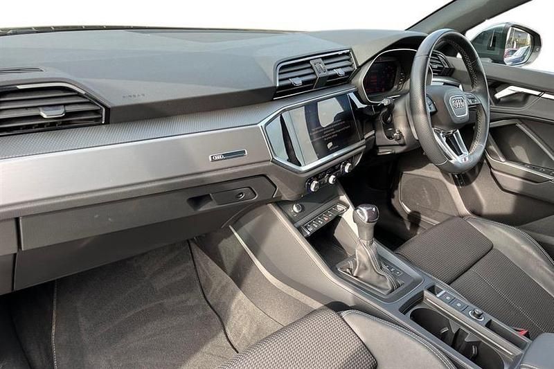 Used Audi Q3 S-Line 150 HP (110 kW) 2023 Daytona grey SUV