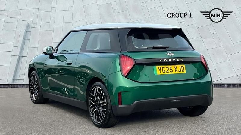 New Mini Cooper Hatch 158 kW (215 HP) 2025 Green Hatchback
