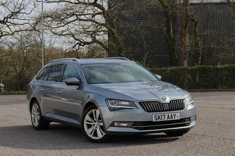 Used Skoda Superb SE L Executive 150 HP (110 kW) 2017 Grey Estate