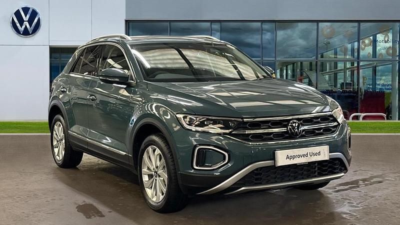 Petrol blue metallic New 2025 VW T-Roc Style SUV | £27,499 (Super price) - Image 1/4