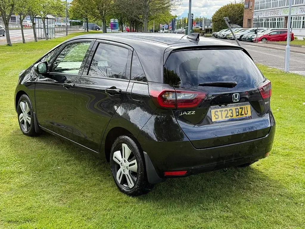 Used Honda Jazz Hybrid 109 HP (80 kW) 2023 Black Hatchback